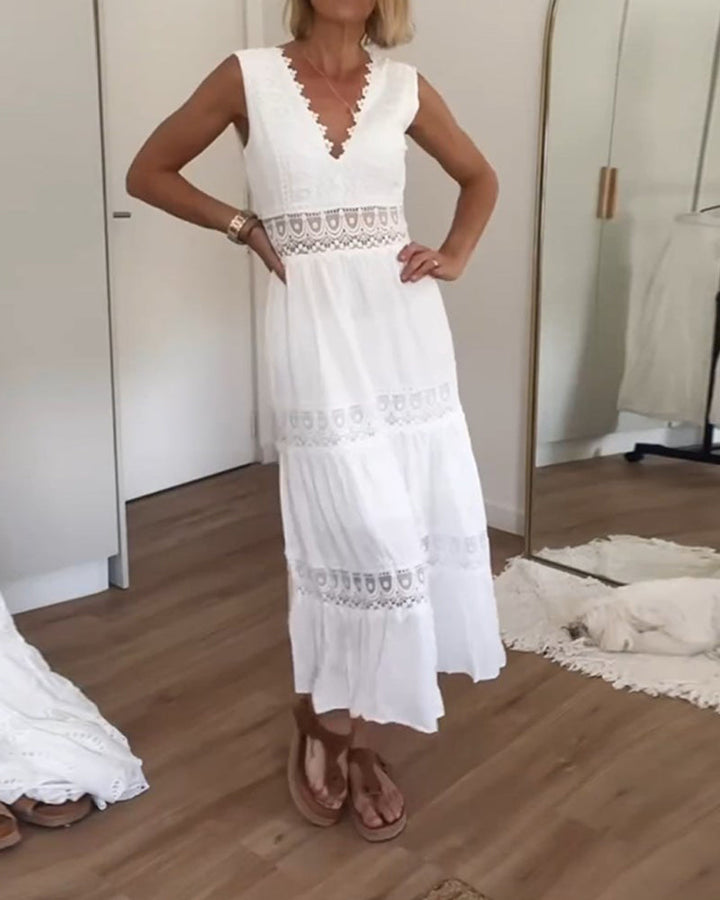 ALYSSA | Sleeveless Midi Dress with V-Neck and Delicate Lace Details