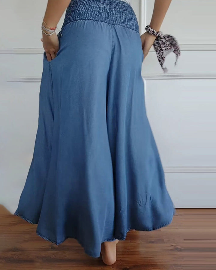 - Pants with elastic waistband